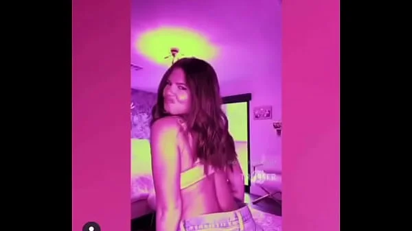 Channel West Coast booty twerk
