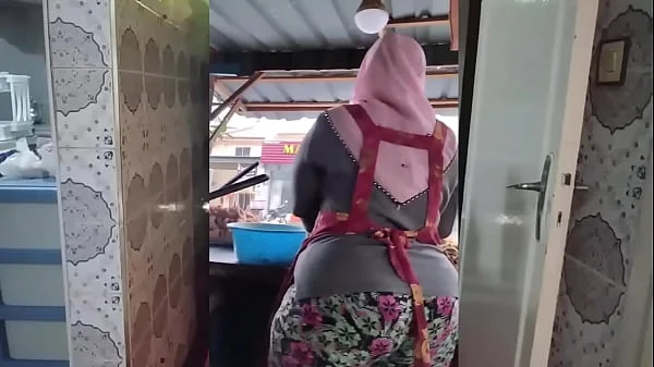 Thick Muslim Indonesian Milf