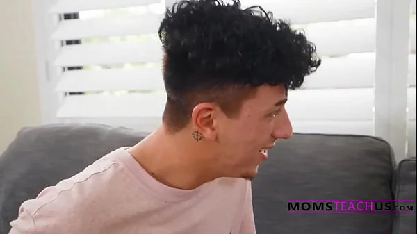 Stepmom Wants My Dick Meat For Dinner