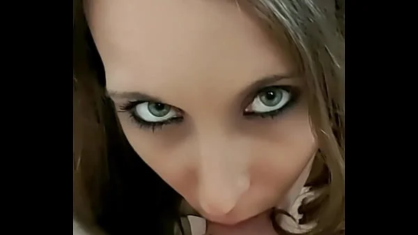 Eye contact makes the best blowjob