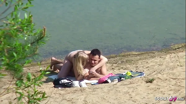 Echtes junges Paar heimlich beim Ficken am Strand gefilmt Deutsch