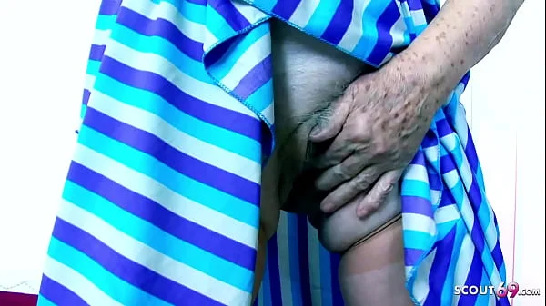 78 JAHRE ALTE OMA - VON JUNGEN TYPEN 18 IM PORNO GEFICKT