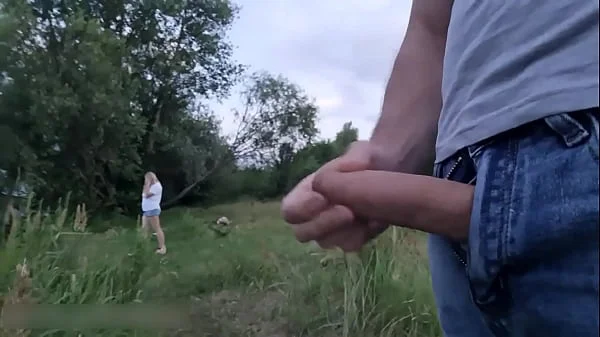 A man flashes a dick to an unfamiliar beautiful girl